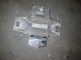 ПОДУШКА КОРОБКИ MERCEDES-BENZ ML320-350 W163 1997-2005