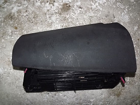 БАРДАЧОК ПЕРЕДНЕЙ ПАНЕЛИ ВЕРХНИЙ TOYOTA PRIUS XW20 2003-2009