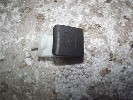 РУЧКА КАПОТА TOYOTA PRIUS XW20 2003-2009