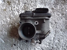 ДРОССЕЛЬНАЯ ЗАСЛОНКА 1.5 1NZFE (22030-0M010) TOYOTA YARIS XP90 2005-2012