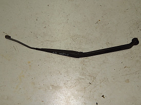 ЩЁТКОДЕРЖАТЕЛЬ ПЕРЕДНИЙ ПРАВЫЙ (ПОВОДОК) MITSUBISHI OUTLANDER CU4W 2003-2006