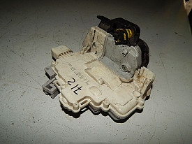 ЗАМОК ДВЕРИ ПЕРЕДНИЙ ПРАВЫЙ (9-КОНТАКТОВ) AUDI A6 C6 2004-2011