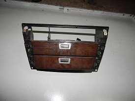 БАРДАЧОК ЦЕНТРАЛЬНОЙ КОНСОЛИ (С ТЕЛЕФОНОМ) BMW 7-SERIES 735-740-745-750 E65-66 2001-2008