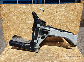 ЛОНЖЕРОН ПЕРЕДНИЙ ПРАВЫЙ СО СТОЙКОЙ DISCOVERY 3 LR3 HSE 2004-2009