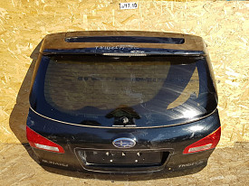 ДВЕРЬ БАГАЖНИКА (КРЫШКА БАГАЖНИКА) (СО СПОЙЛЕРОМ) (ЧЕРНАЯ) SUBARU TRIBECA WX/W10 2007-2014