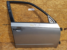 ДВЕРЬ ПЕРЕДНЯЯ ПРАВАЯ (С НЕБОЛЬШИМ ПОВРЕЖДЕНИЕМ) (СЕРЕБРО) SUBARU FORESTER SH 2008-2013