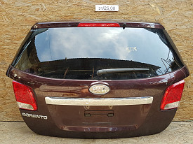 ДВЕРЬ БАГАЖНИКА (КРЫШКА БАГАЖНИКА) (СО СПОЙЛЕРОМ) (ТЕМНО-КОРИЧНЕВАЯ) KIA SORENTO 2 XM 2009-2012