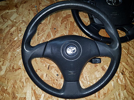 РУЛЬ (С AIRBAG) TOYOTA MATRIX E130 2002-2007