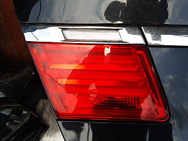 ФОНАРЬ КРЫШКИ БАГАЖНИКА ЛЕВЫЙ (ФАРА) BMW 7-SERIES 740-750 F01-F02 2008-2012