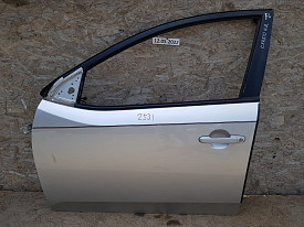 ДВЕРЬ ПЕРЕДНЯЯ ЛЕВАЯ (СЕРЕБРО) KIA CERATO K2 2008-2013