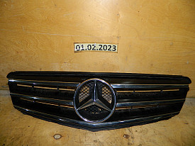 РЕШЕТКА РАДИАТОРА (ОСНОВНАЯ) (A204880023) MERCEDES-BENZ C300 W204 2011-2014