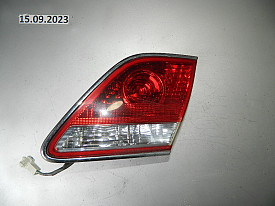 ФОНАРЬ КРЫШКИ БАГАЖНИКА ПРАВЫЙ (ФАРА) LEXUS ES300-ES330 XV30 2003-2006