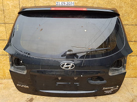 ДВЕРЬ БАГАЖНИКА (КРЫШКА БАГАЖНИКА) (СО СТЕКЛОМ И СПОЙЛЕРОМ) (ЧЕРНАЯ) HYUNDAI SANTA FE 2 CM 2006-2012