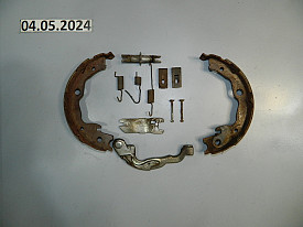 КОЛОДКИ РУЧНИКА ЗАДНИЕ ЛЕВЫЕ (КОМПЛЕКТ) 2.4 (4WD) PONTIAC VIBE 2 2008-2010