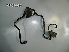 ТРУБКА ВЕНТИЛЯЦИИ ТОПЛИВНЫХ ПАРОВ 1.8 (TURBO) (M271) (С КЛАПАНОМ) (A2044701216) (0004708993) MERCEDES-BENZ С250-C300-C350 W204 2007-2014