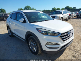KZ-5 2017 HYUNDAI TUCSON SE 2.0L I-4 DI, DOHC, VVT, 164HP Front Wheel Drive