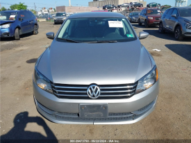 KZ-4 2012 VOLKSWAGEN PASSAT 2.5L SE 2.5L I-5 DOHC, VVT, 170HP Front Wheel Drive