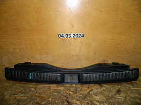 НАКЛАДКА ЗАМКА БАГАЖНИКА (A1666900341) (ЧЕРНАЯ) MERCEDES-BENZ GL350-GL450-GL550-GLS450 X166 2012-2019