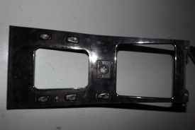 НАКЛАДКА СРЕДНЕЙ КОНСОЛИ MERCEDES-BENZ ML320-ML350 W163 1997-2005