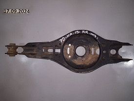 РЫЧАГ ЗАДНИЙ НИЖНИЙ ЛОДОЧКА (R-L) TOYOTA CAMRY XV70-75 2017-2023