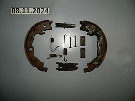 КОЛОДКИ РУЧНИКА ЗАДНИЙ ПРАВЫЙ (КОМПЛЕКТ) NISSAN ROGUE J10 2007-2013