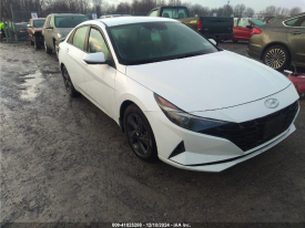 KZ-8 2022 HYUNDAI ELANTRA SEL 2.0L I-4 DOHC, VVT, 147HP