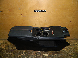 КОНСОЛЬ СРЕДНЯЯ (БОРОДА) (ЧЕРНЫЙ) CHANGAN UNI-K 2020-Н.В