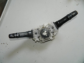 ВЕРТОЛЕТ РУЛЯ (РУЧКИ УПРАВЛЕНИЯ СВЕТОМ И ДВОРНИКАМИ) MITSUBISHI OUTLANDER XL CW0W 2005-2012