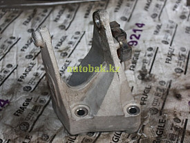 КРОНШТЕЙН ПОДУШКИ ДВИГАТЕЛЯ HONDA PILOT 1 YF1 2006-2008