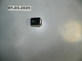 ПУЛЬТ СТЕКЛОПОДЕМНИКА  ЗАДНЯЯ (R-L) (A2049058202) TESLA MODEL S 2012-Н.В