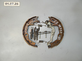 КОЛОДКИ РУЧНИКА ЗАДНИЕ ПРАВЫЕ (КОМПЛЕКТ) (ДИСК) NISSAN QASHQAI J10 2006-2013