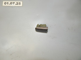 УГОЛОК РУЧКИ ДВЕРИ НАРУЖНЫЙ ПЕРЕДНИЙ (КОРИЧНЕВЫЙ) (ПОТЕРТОСТИ) (R-L) NISSAN X-TRAIL T31 2007-2015