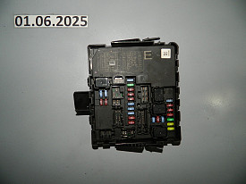 БЛОК ПРЕДОХРАНИТЕЛЕЙ ПОД КАПОТОМ (284B7-ZE03B) NISSAN TITAN A60 2003-2015