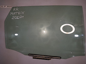 СТЕКЛО ДВЕРИ ЗАДНЕЕ ПРАВОЕ TOYOTA MATRIX E130 2002-2007