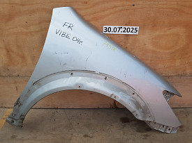 КРЫЛО ПЕРЕДНЕЕ ПРАВОЕ (СЕРЕБРО) PONTIAC VIBE 1 2002-2008