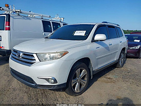 KZ-9 2011 TOYOTA HIGHLANDER LIMITED V6 3.5L V-6 DOHC, VVT, 270HP Front Wheel Drive