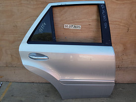 ДВЕРЬ ЗАДНЯЯ ПРАВАЯ (СЕРЕБРО) MERCEDES-BENZ ML350-ML500-ML550 W164 2005-2011