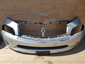 БАМПЕР ПЕРЕДНИЙ (В СБОРЕ ПОЛНОСТЬЮ ИЗ ДВУХ ЧАСТЕЙ) (С ХРОМИРОВАННОЙ НАКЛАДКОЙ) (С ПАРКТРОНИКАМИ И ПРОТИВОТУМАНКАМИ) INFINITI QX56 - QX80 Z62 2010-2024