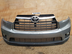 БАМПЕР ПЕРЕДНИЙ (В СБОРЕ ПОЛНОСТЬЮ) (СЕРЕБРО) TOYOTA HIGHLANDER XU50 2013-2016