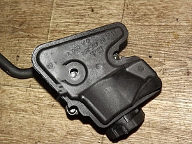 БАЧОК ГУР MERCEDES-BENZ ML350-ML500-ML550 W164 2005-2011