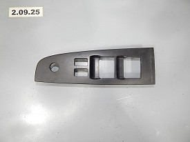 НАКЛАДКА ПУЛЬТА СТЕКЛОПОДЪЕМНИКА ПЕРЕДНЯЯ ЛЕВАЯ (ЧЕРНЫЙ) NISSAN ALTIMA L32 2006-2013