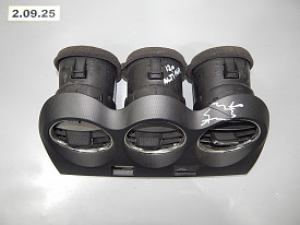 ДЕФЛЕКТОРЫ ЦЕНТРАЛЬНОЙ ПАНЕЛИ (ЧЕРНЫЙ) (ПОВРЕЖДЕНИЕ) NISSAN ALTIMA L32 2006-2013