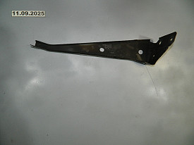 КРЕПЛЕНИЕ РЕШЕТКИ РАДИАТОРА ПРАВАЯ (9L34-8B458-AD) FORD F150 P415 2008-2014