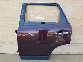 ДВЕРЬ ЗАДНЯЯ ЛЕВАЯ (БОРДОВАЯ) KIA SORENTO 2 XM 2009-2014