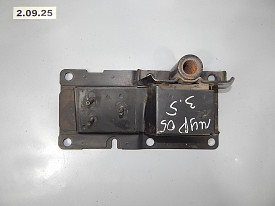 КРОНШТЕЙН УСИЛИТЕЛЯ ПЕРЕДНЕГО БАМПЕРА ПРАВЫЙ NISSAN MURANO Z50 2002-2007