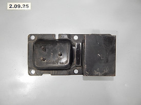 КРОНШТЕЙН УСИЛИТЕЛЯ ПЕРЕДНЕГО БАМПЕРА ЛЕВЫЙ NISSAN MURANO Z50 2002-2007