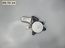 МОТОРЧИК СТЕКЛОПОДЪЕМНИКА ДВЕРИ ЗАДНИЙ ПРАВЫЙ (2 КОНТАКТА) (83460-С5100) KIA SORENTO 3 UM 2014-2020