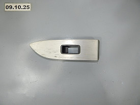 НАКЛАДКА ПУЛЬТА СТЕКЛОПОДЪЕМНИКА ЗАДНЯЯ ЛЕВАЯ (СЕРЕБРО) (ЦАРАПИНЫ) NISSAN MURANO Z51 2008-2016