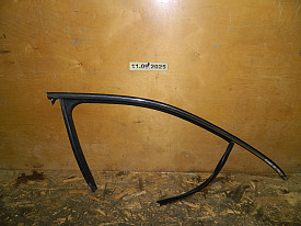 МОЛДИНГ РАМКИ СТЕКЛА ДВЕРИ НАРУЖНИЙ ПЕРЕДНИЙ ПРАВЫЙ (С УПЛОТНИТЕЛЬНОЙ РЕЗИНКОЙ) (ХРОМ) VOLKSWAGEN TOUAREG NF-FL 2010-2018