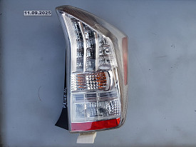 ФОНАРЬ КРЫЛА ПРАВЫЙ (ФАРА) (ПОСЛЕ НЕЗНАЧИТЕЛЬНОЙ РЕСТАВРАЦИИ СКОЛА НА СТЕКЛЕ) TOYOTA PRIUS XW30 2009-2011